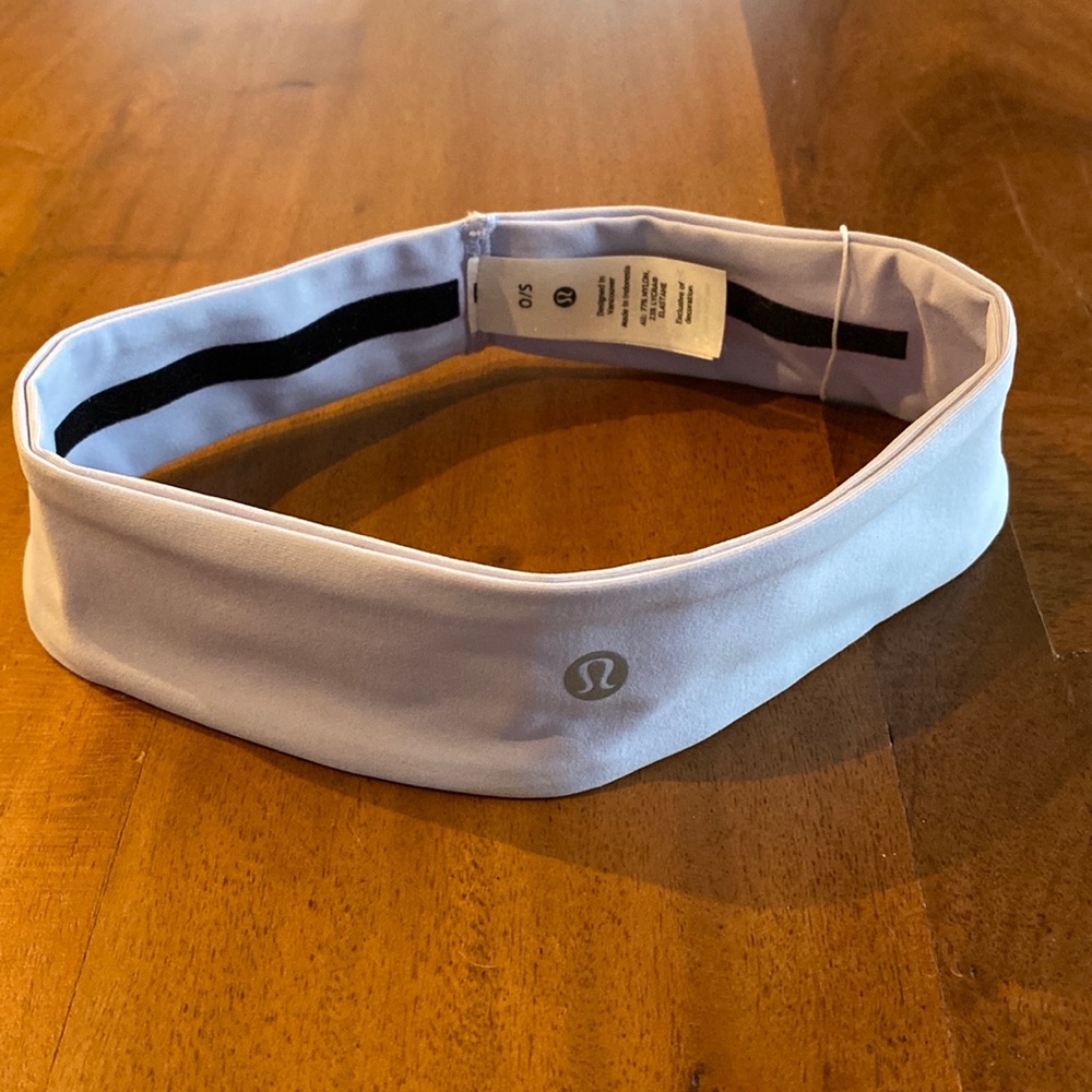 Lululemon fly away tamer headband
